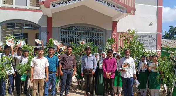 নেত্রকোণা জেলার পূর্বধলায় শিক্ষার্থীদের মাঝে পুষ্টি ক্যাম্পেইন কার্যক্রম শুরু