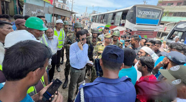 ভৈরবে যানজট নিরসনে বিশেষ অভিযানে ভ্রাম্যমাণ আদালতের জরিমানা